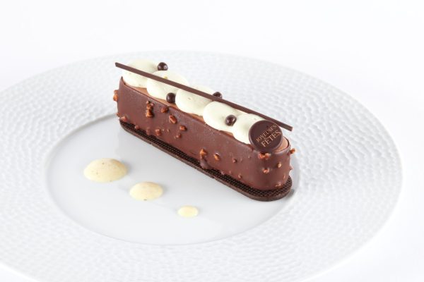 D1. Craquant Chocolat-Vanille, amandes torréfiées, crème anglaise